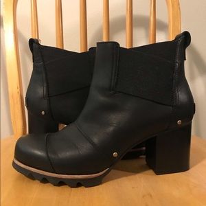 Sorel Addington Chelsea Booties